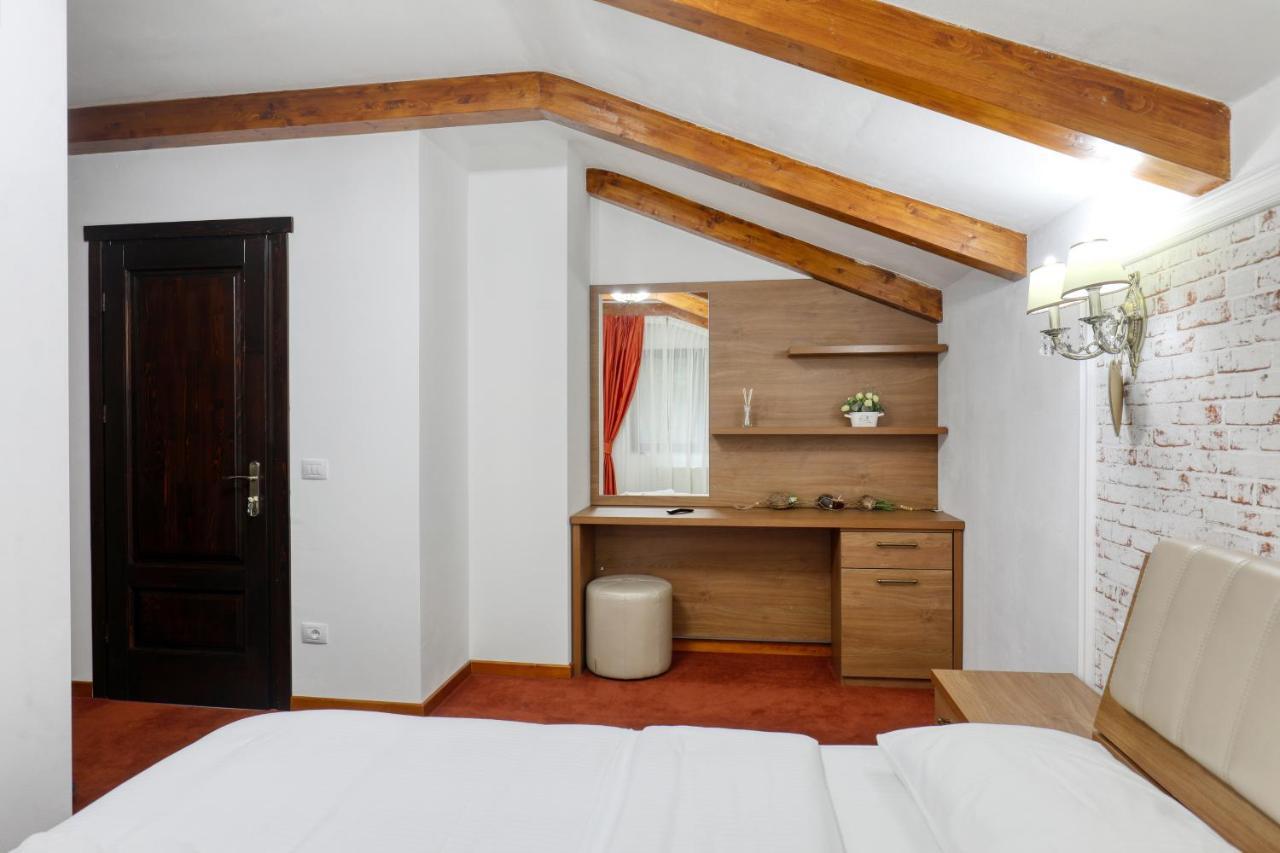 Hotel Ivascu Моисей Екстериор снимка