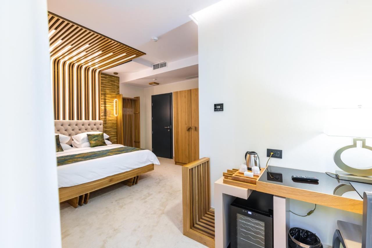 Hotel Ivascu Моисей Екстериор снимка