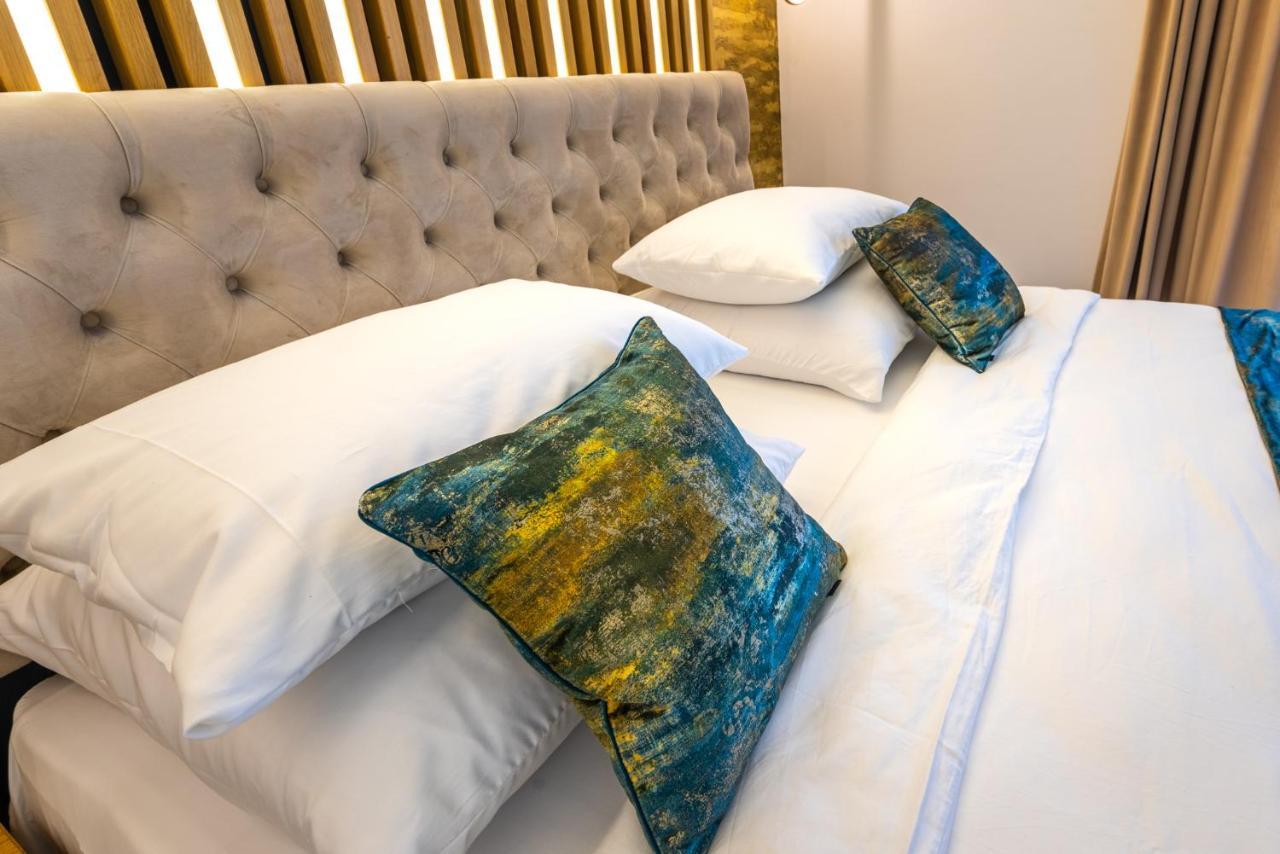 Hotel Ivascu Моисей Екстериор снимка