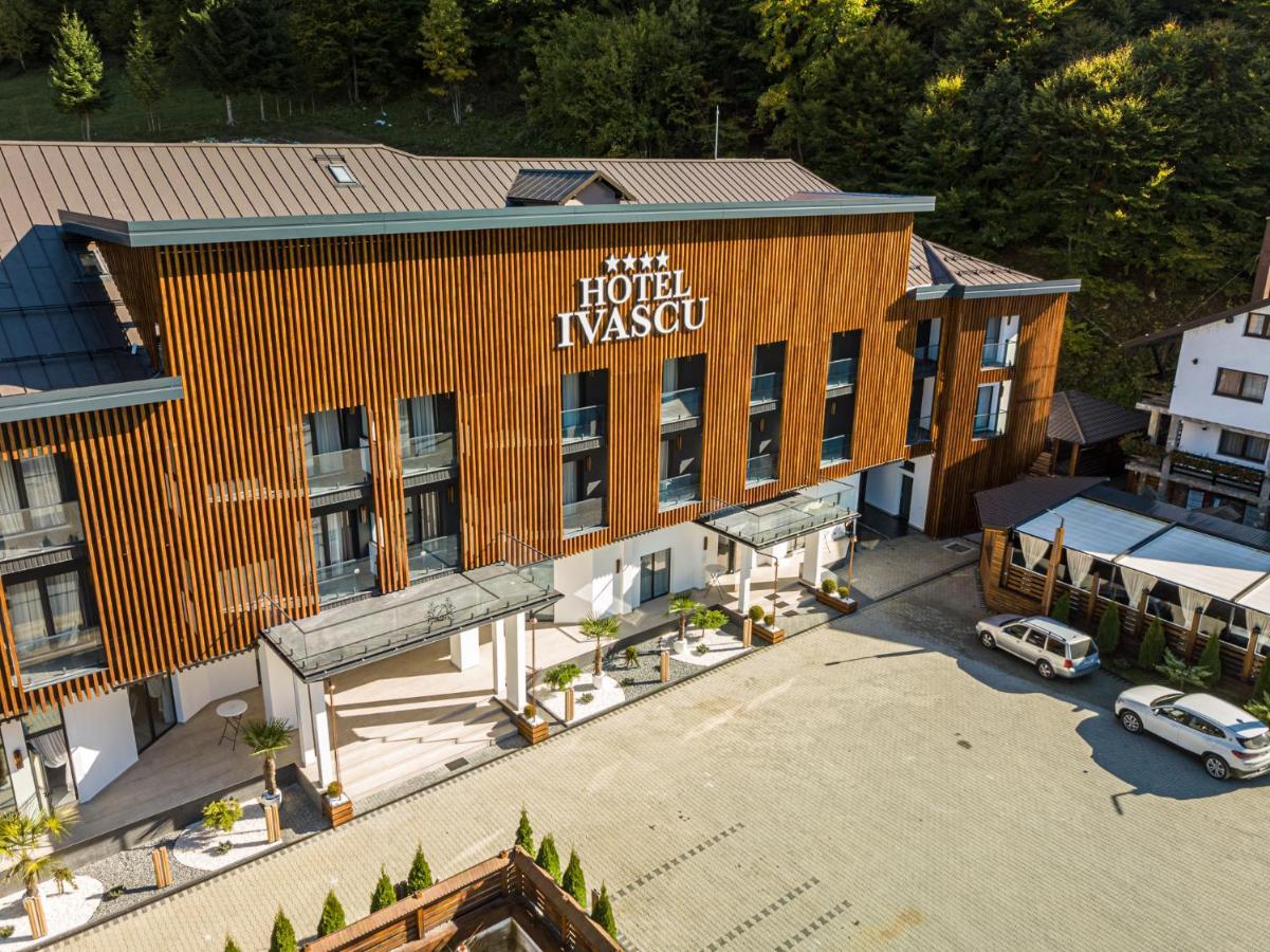 Hotel Ivascu Моисей Екстериор снимка