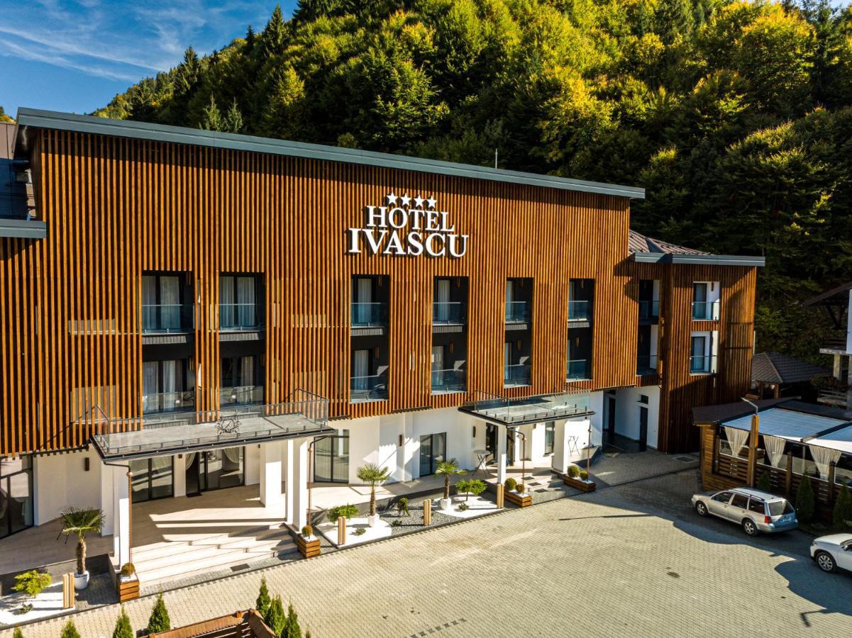 Hotel Ivascu Моисей Екстериор снимка