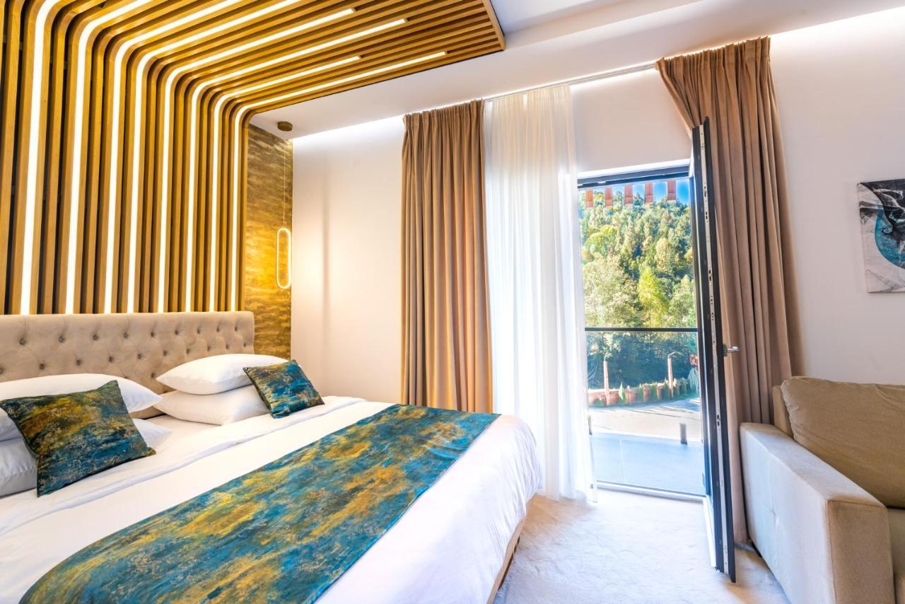 Hotel Ivascu Моисей Екстериор снимка