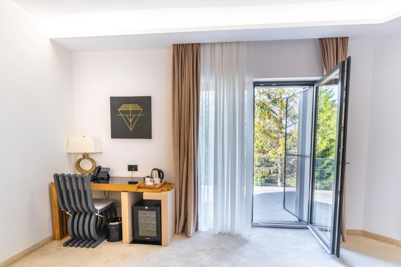 Hotel Ivascu Моисей Екстериор снимка