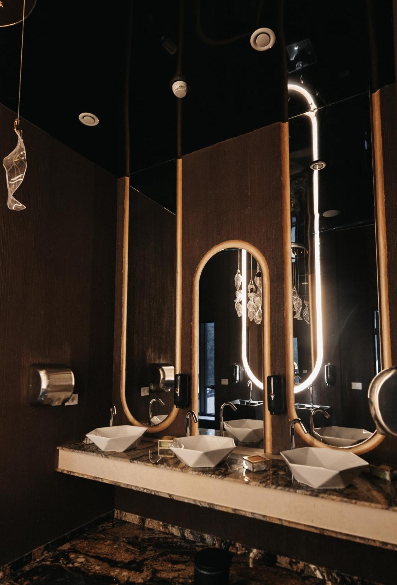 Hotel Ivascu Моисей Екстериор снимка